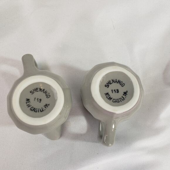 2 Vintage Shenango Pottery Restaurant Ware Individual Creamers Mini Pitchers - Picture 6 of 7